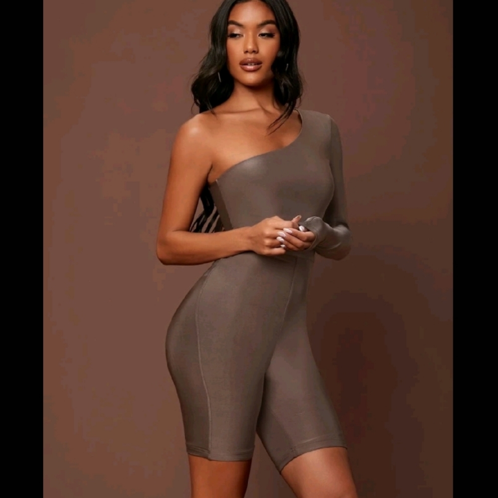One sleeve unitard romper